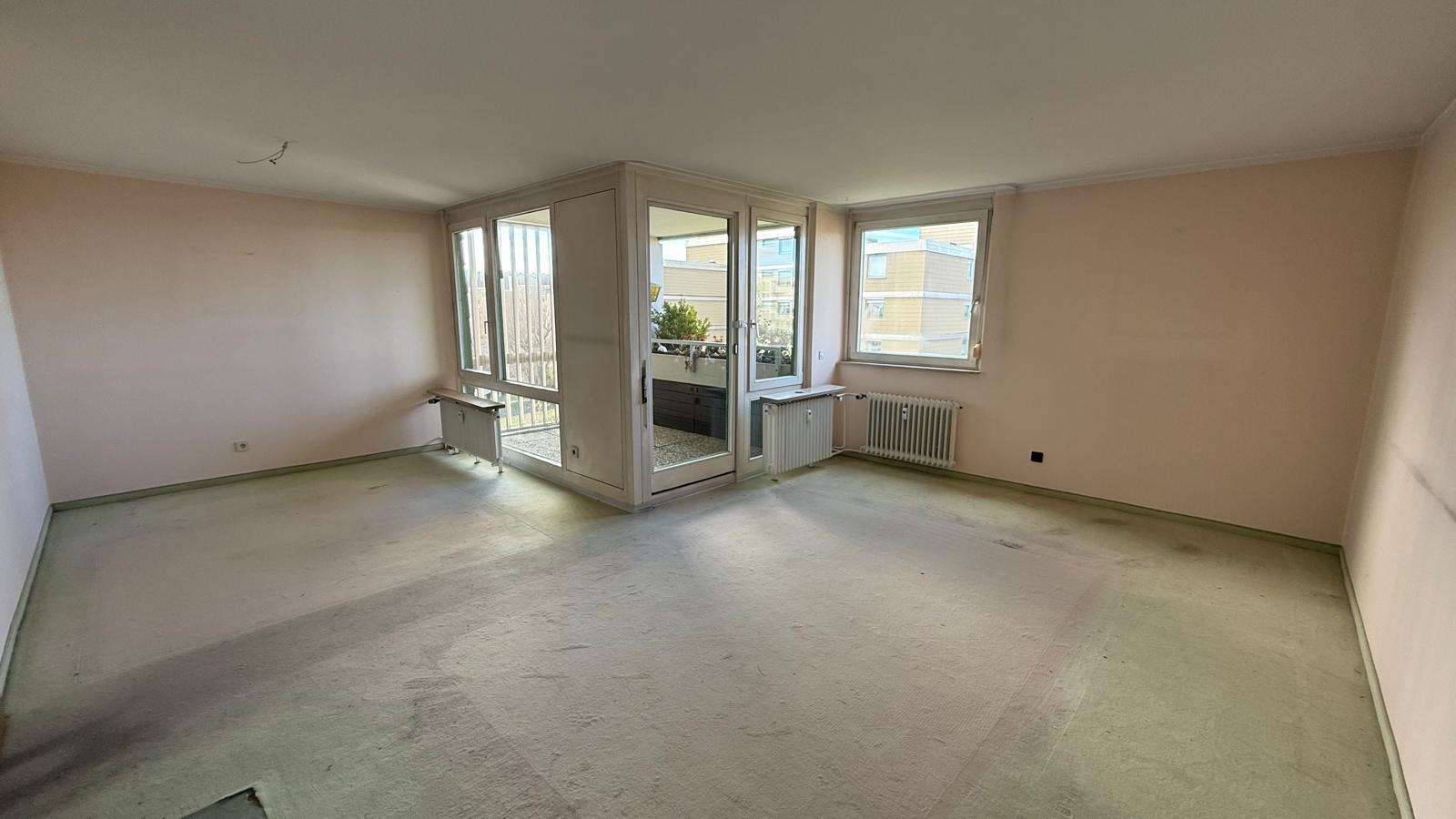 Großzügiger Wohn- Essbereich