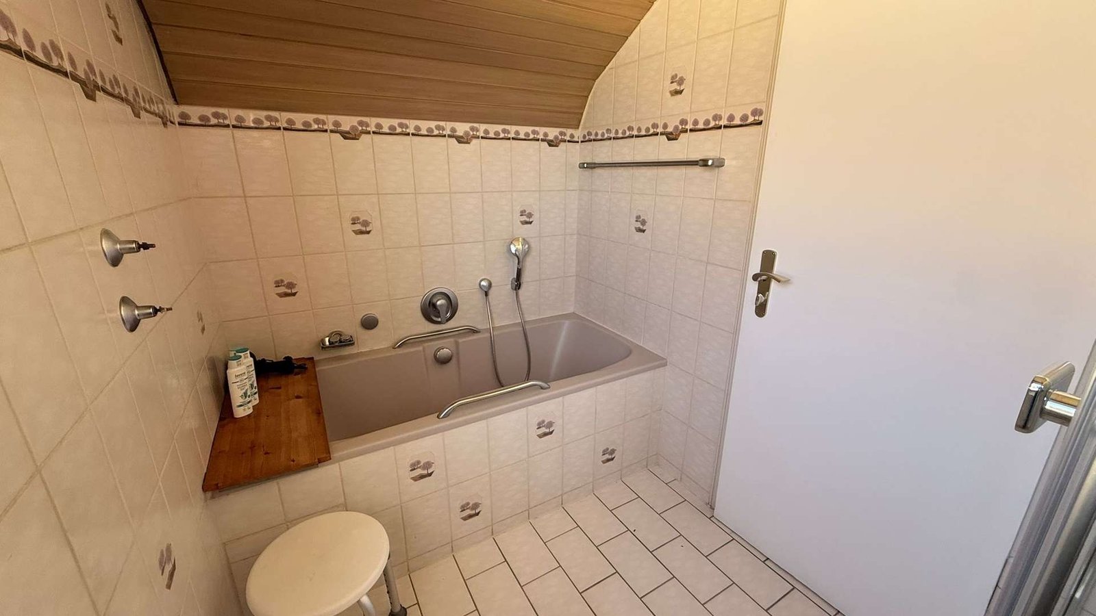 Badezimmer im DG